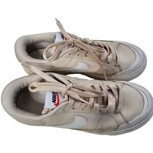 Nike Women's Court legacy fit size 7.5